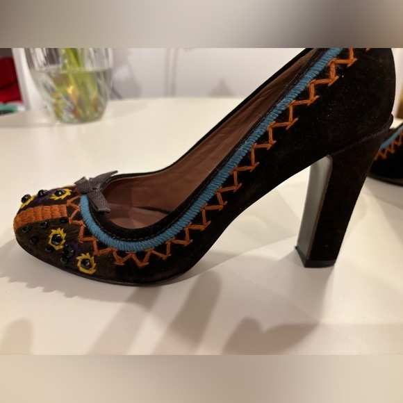 Miu Miu Suede Embroidered Pumps - Picture 5 of 13